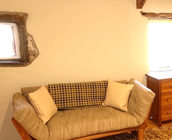 cottage-1338992_1280